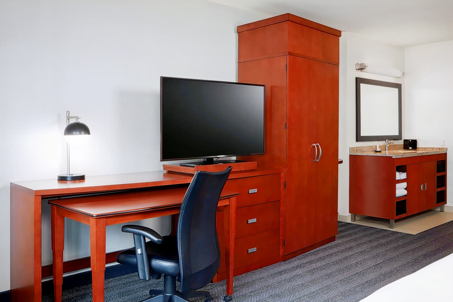 Courtyard by Marriott Los Angeles LAX/Century Boulevard