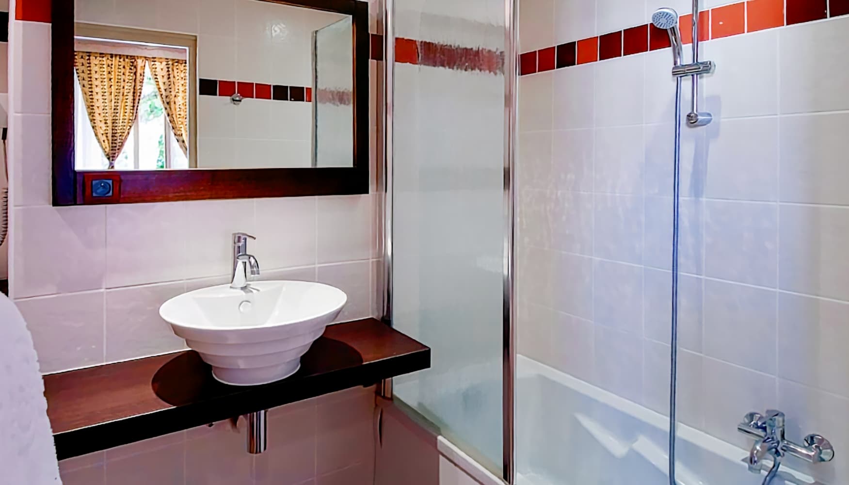 The Originals City, Hôtel L'Iroko, Aix-les-Bains Grand Port