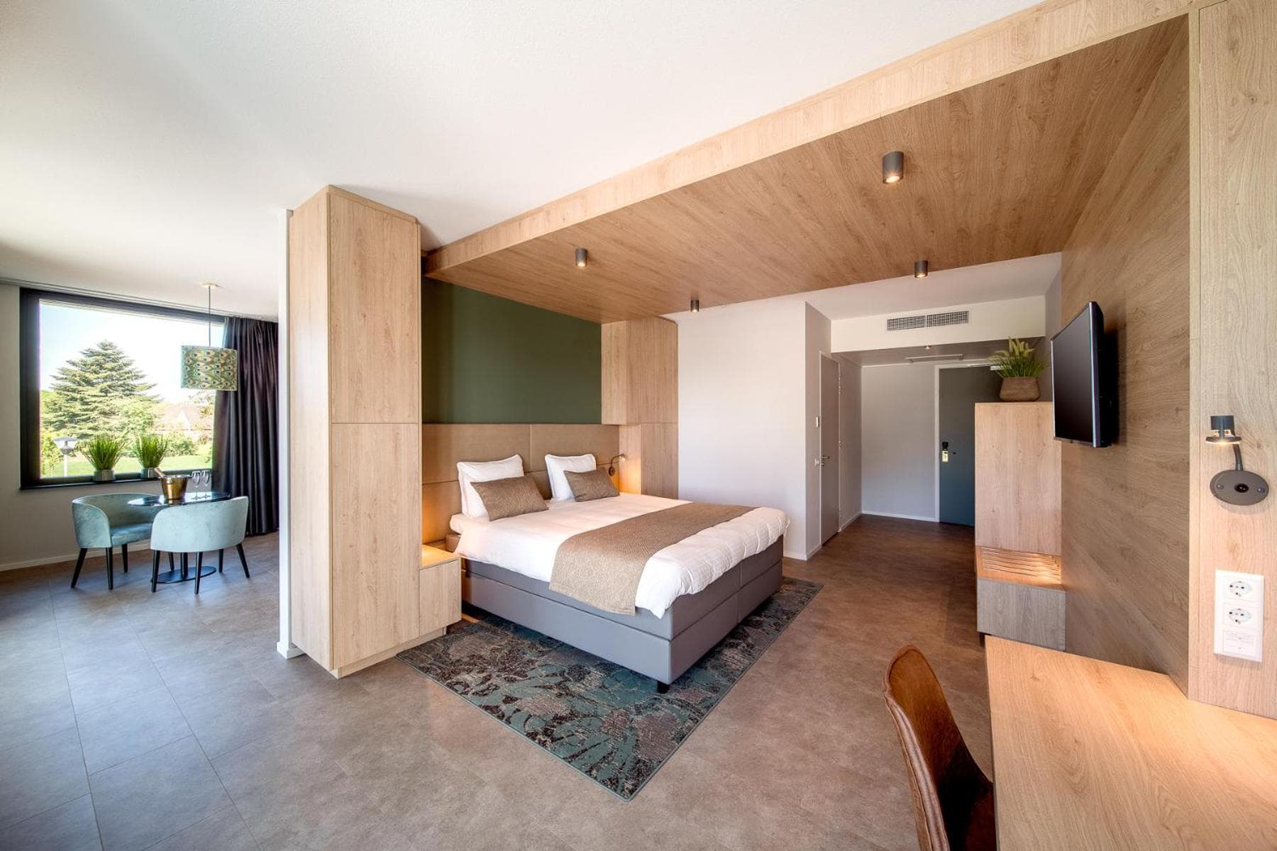 Hotel 46