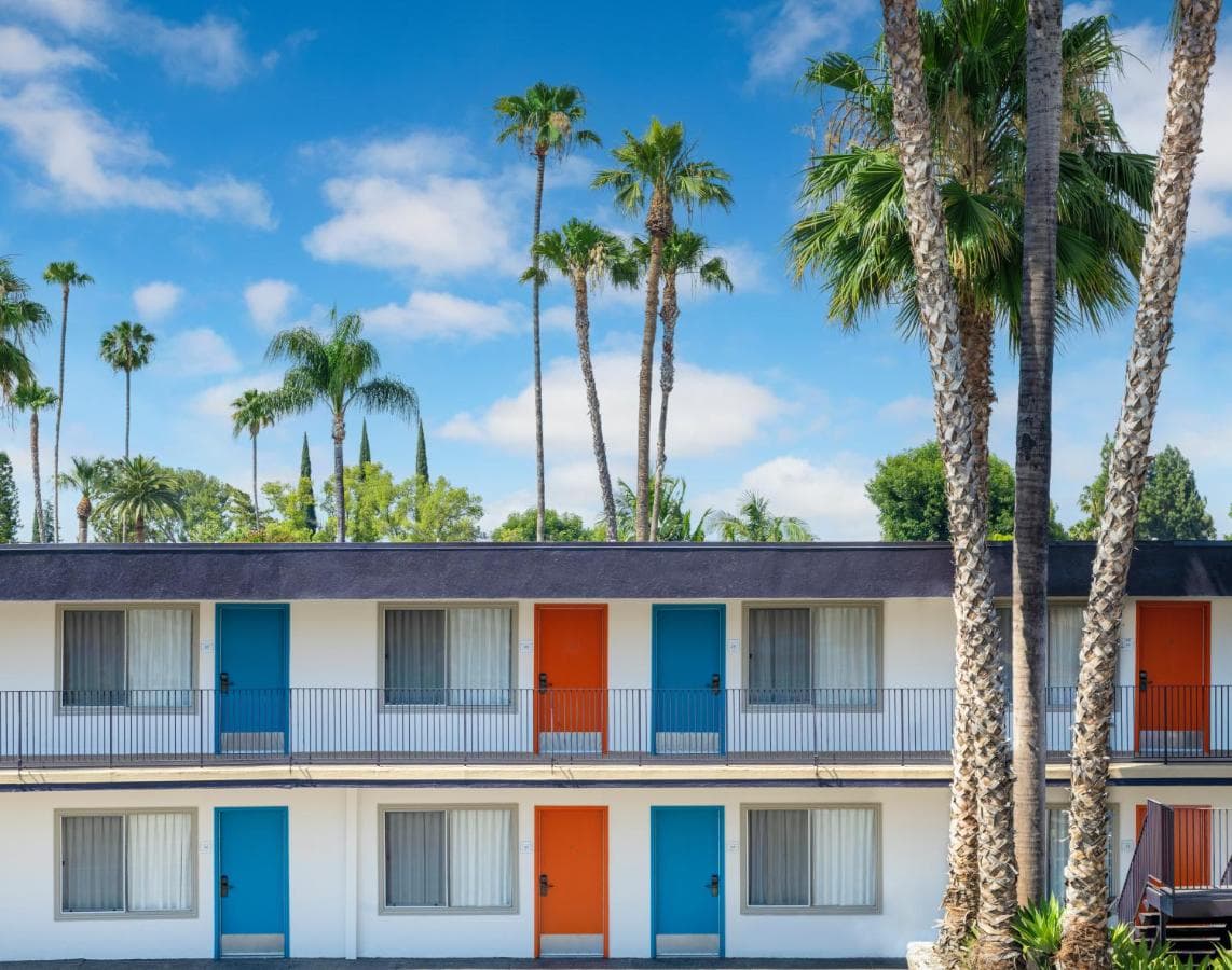The Sojourn Los Angeles – Sherman Oaks