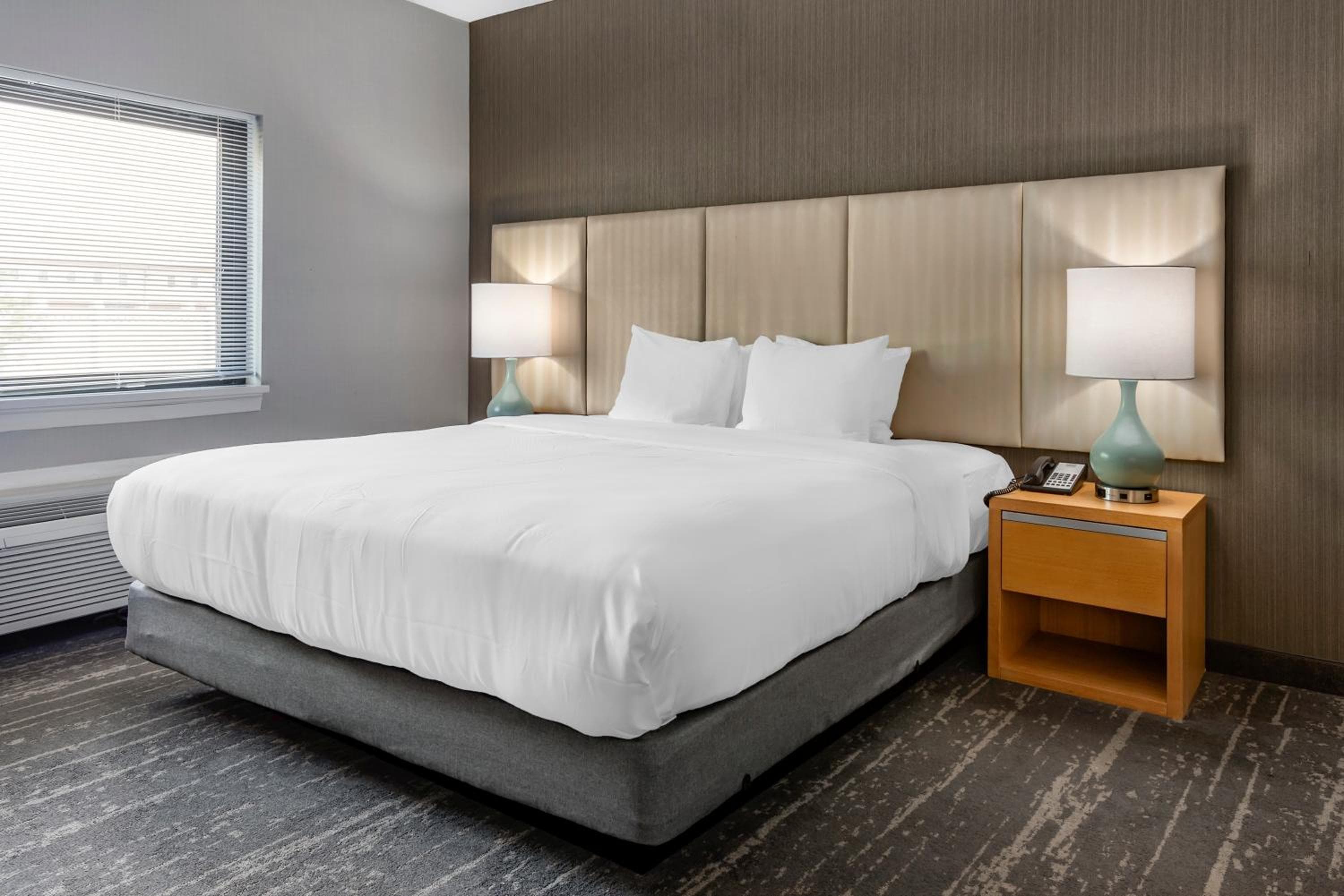 Amwell Suites Somerset/Bridgewater