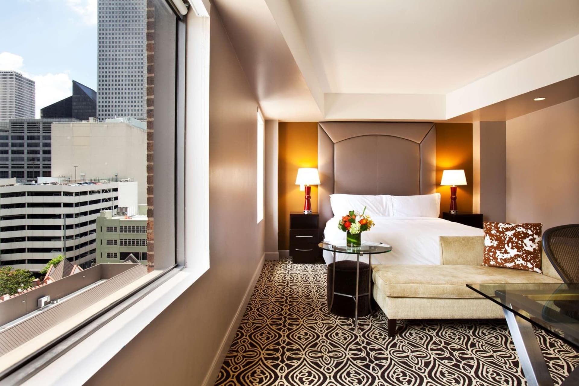 The Sam Houston Hotel, Curio Collection by Hilton
