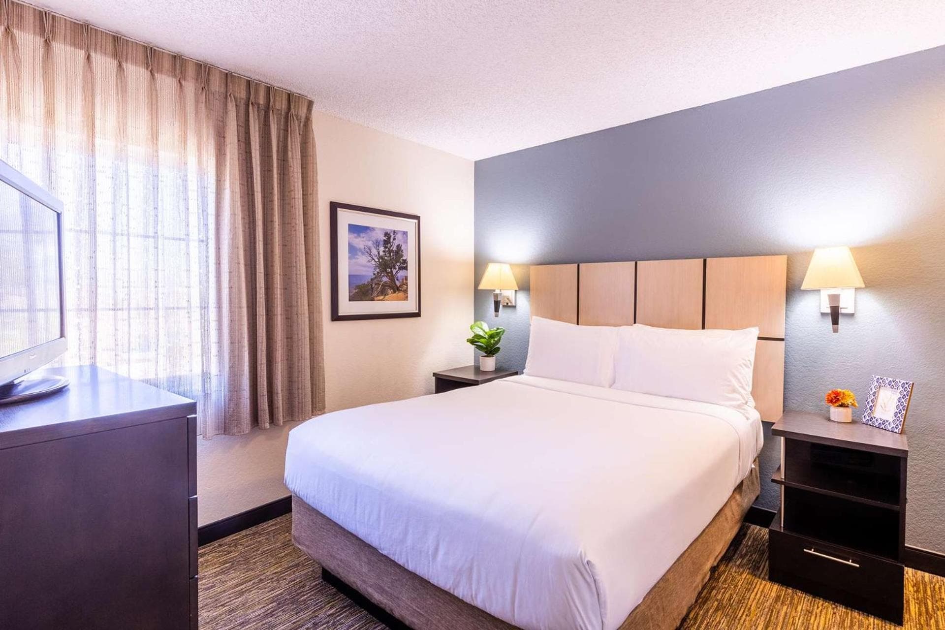 Sonesta Simply Suites Houston Brookhollow