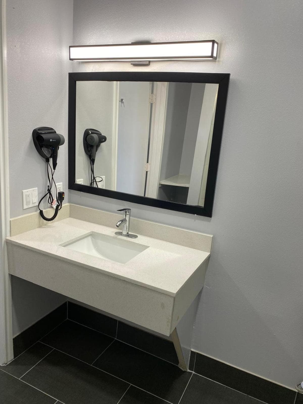 Airway Inn - IAH Airport