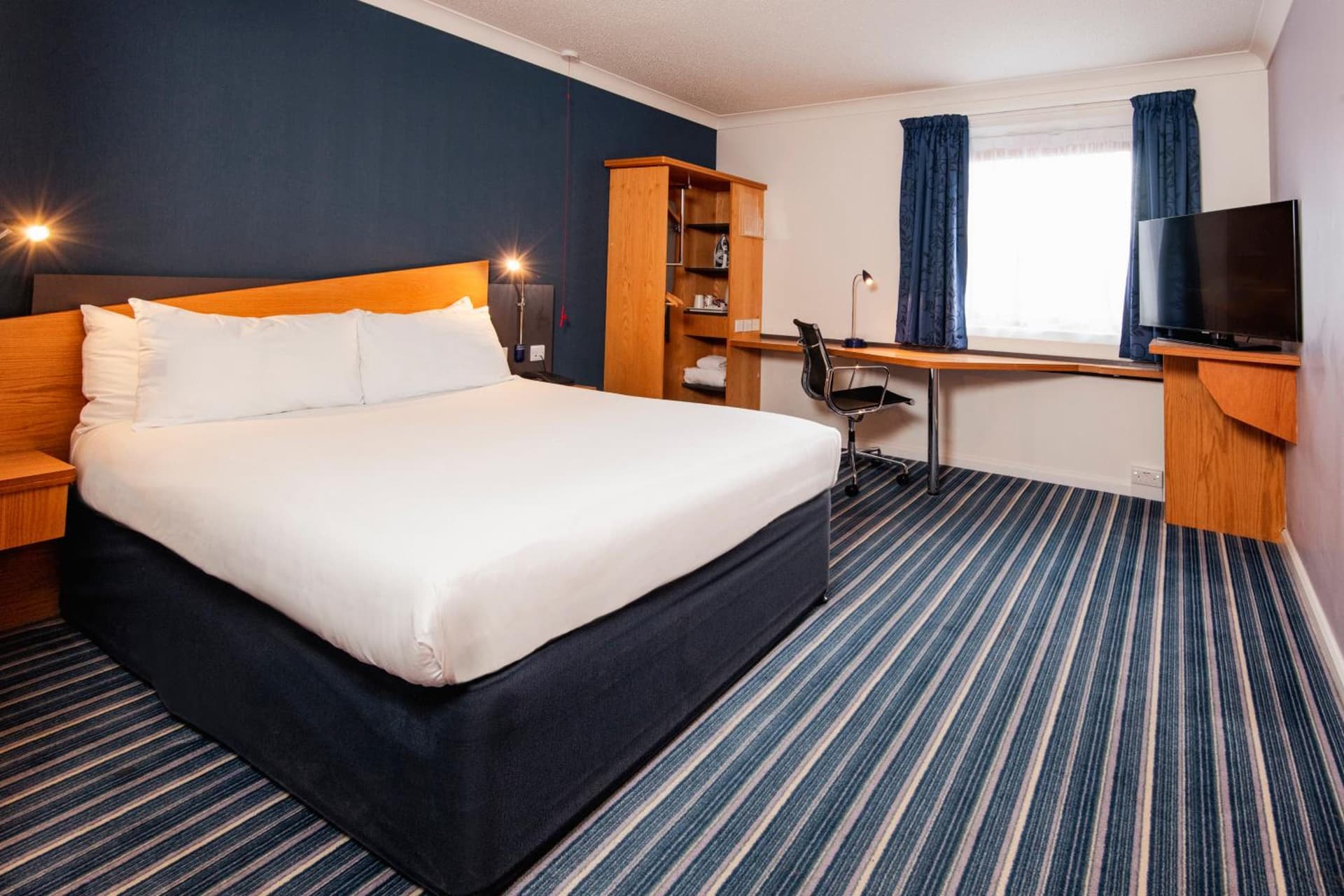 Holiday Inn Express - Southampton - West