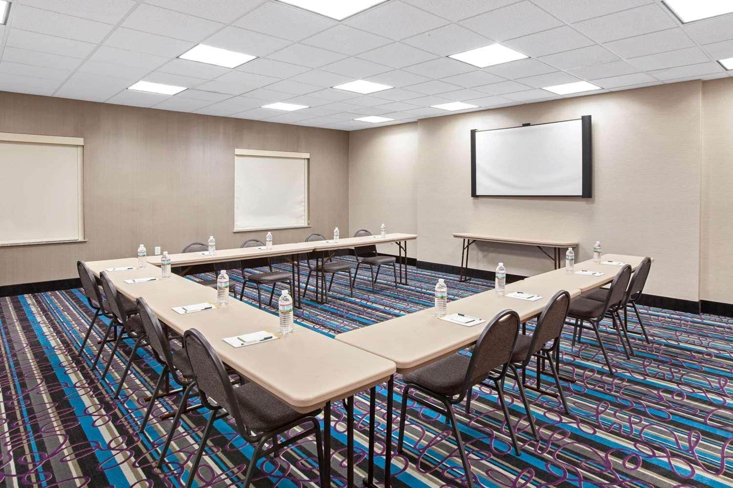 La Quinta Inn & Suites By Wyndham Houston Pasadena North