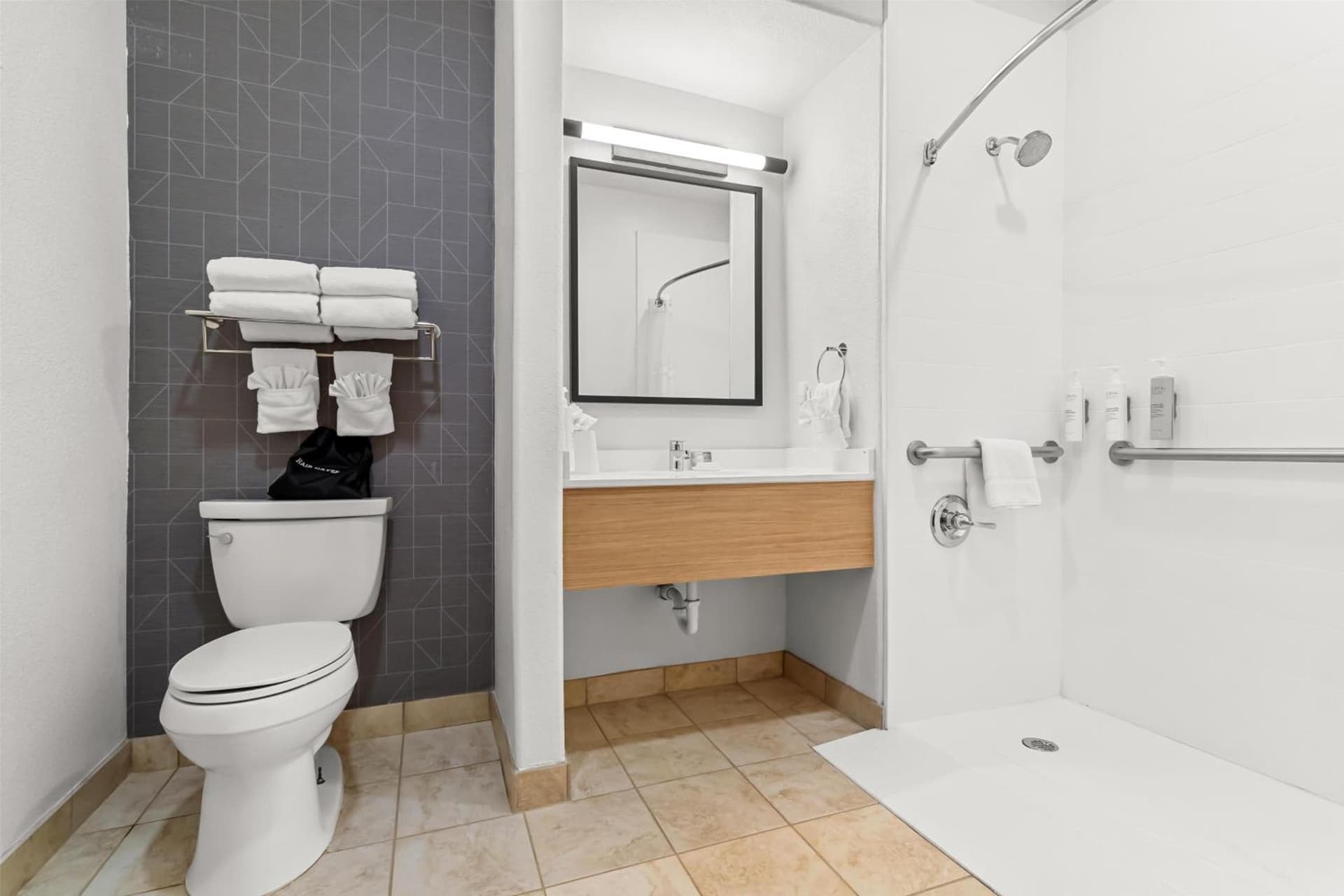 Spark by Hilton Houston Hobby Airport