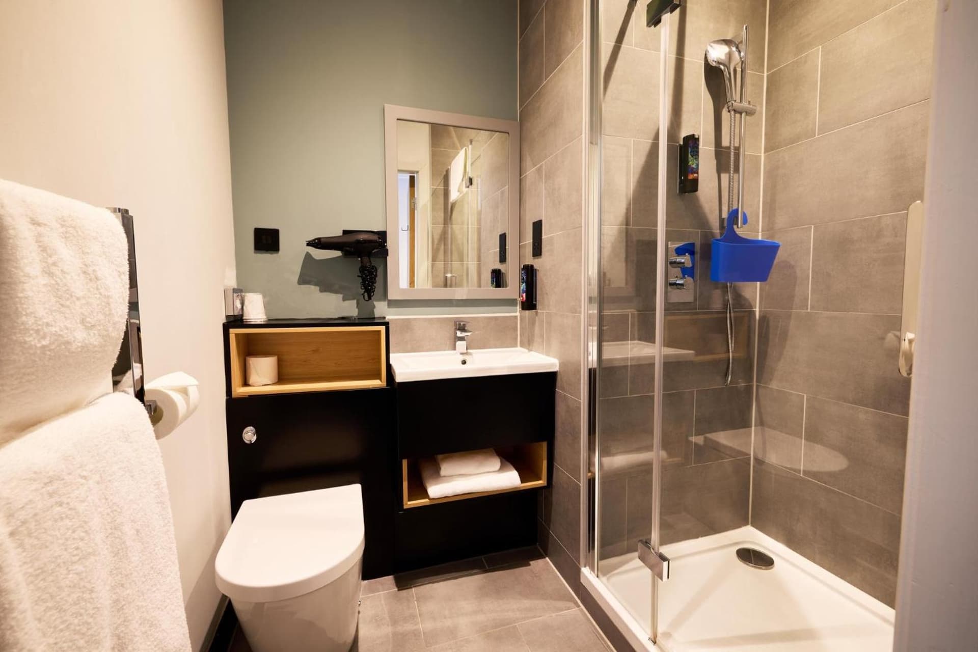 Holiday Inn - the niu, Loom Manchester North by IHG