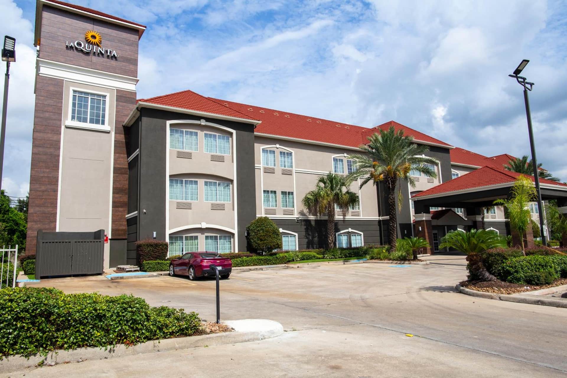 La Quinta Inn & Suites by Wyndham Houston East at Normandy